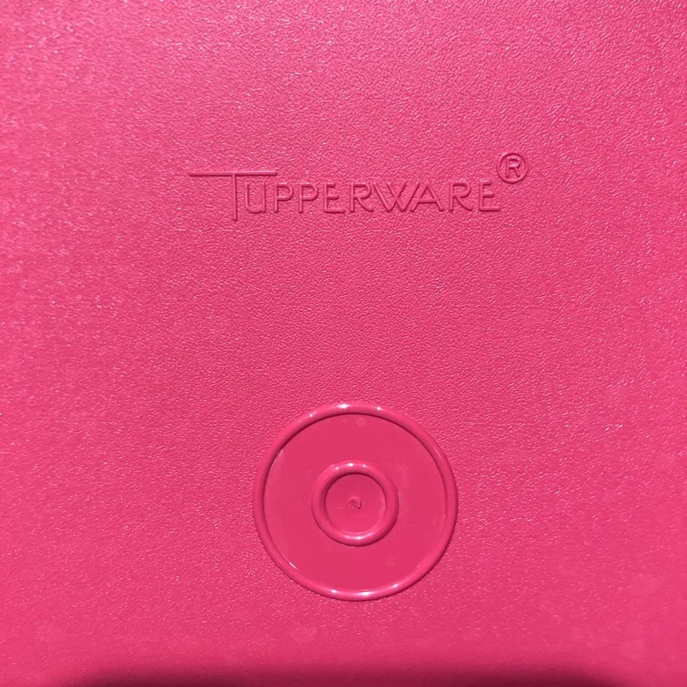 Tupperware Vintage set of 6 Cups and 6 Plates Mauve Color - Picture 4 of 4